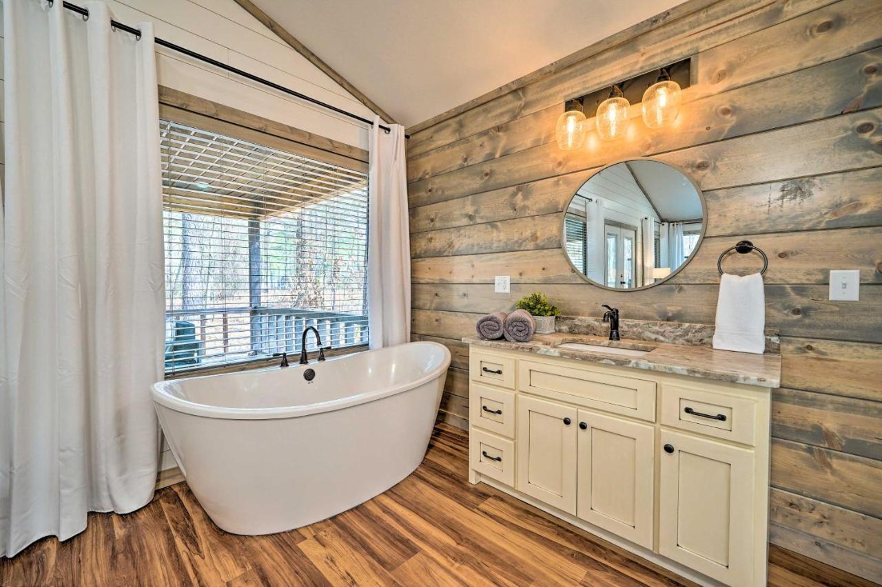 Appartement Chic Broken Bow Escape With Hot Tub And Fire Pit! à Stephens Gap Extérieur photo